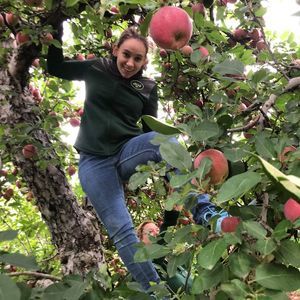 Meet your Posher, Tara